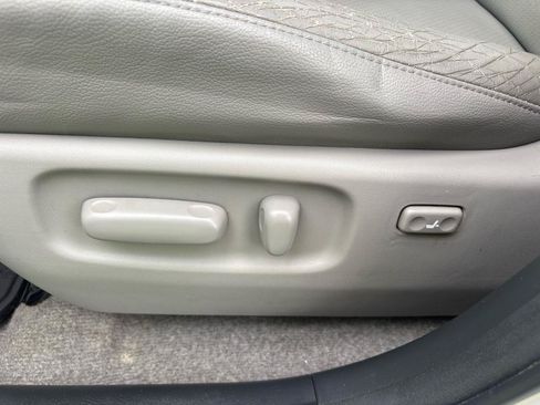 Used 2010 Toyota RAV4 Limited FWD image 11