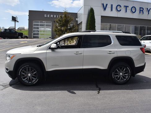Used 2017 GMC Acadia SLT AWD/4WD image 2