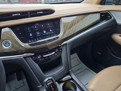 Used 2021 Cadillac XT6 Premium Luxury w/ Platinum Package AWD/4WD image 30