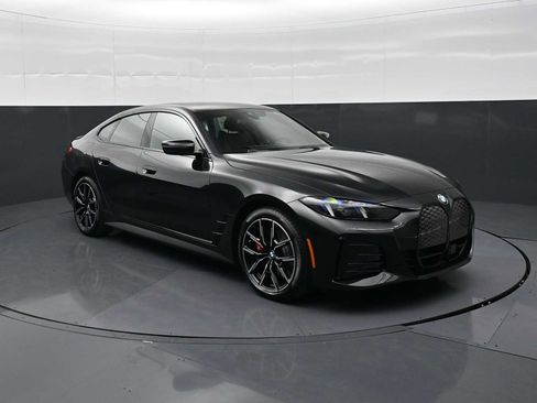 New 2026 BMW i4 eDrive40 w/ M Sport Package RWD image 3