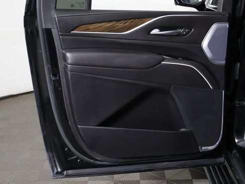 Used 2023 Cadillac Escalade ESV Sport Platinum w/ LPO, ONYX Package image 37