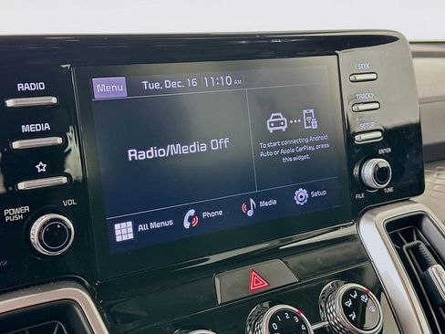 Used 2022 Kia Sorento LX image 17