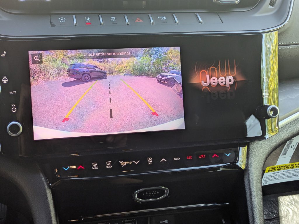 New 2026 Jeep Grand Cherokee Altitude AWD/4WD image 21