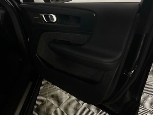 Used 2023 Volvo C40 P8 Recharge Ultimate image 36