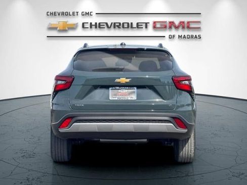 New 2026 Chevrolet Trax LT w/ LT Convenience Package FWD image 4