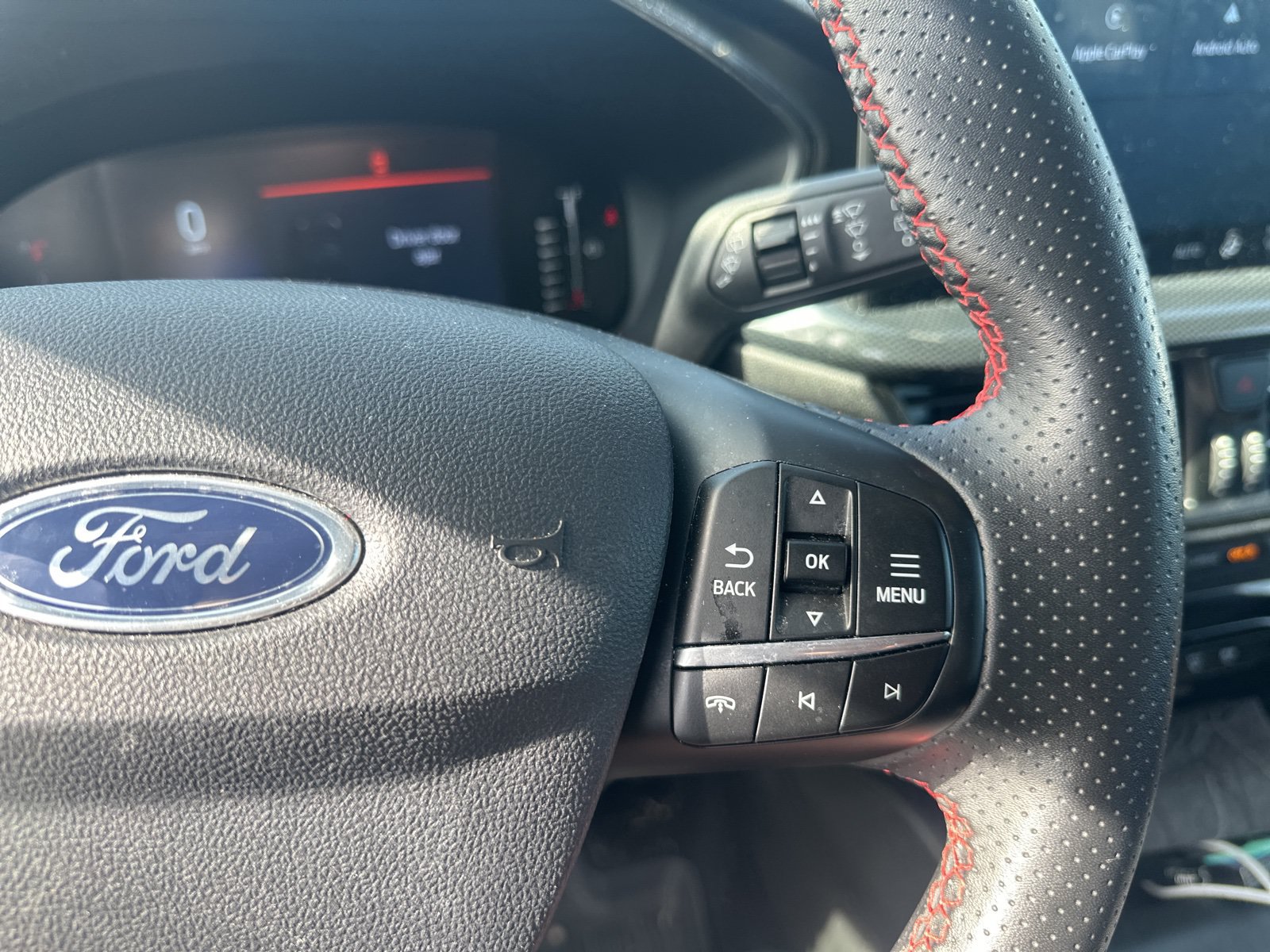 Used 2024 Ford Escape ST-Line w/ Tech Pack #1 FWD image 15