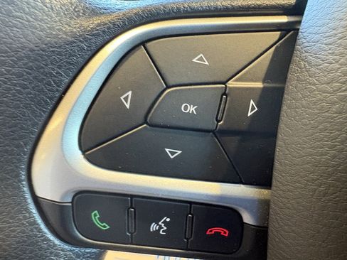 Used 2018 Jeep Compass Sport image 13