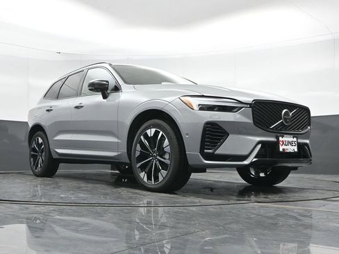 New 2026 Volvo XC60 T8 Plus w/ Protection Package Premier AWD/4WD image 42