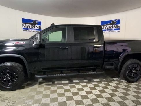 Used 2022 Chevrolet Silverado 2500 LTZ w/ LTZ Plus Package AWD/4WD image 7