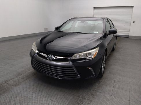 Used 2016 Toyota Camry XLE w/ Moonroof Package image 15