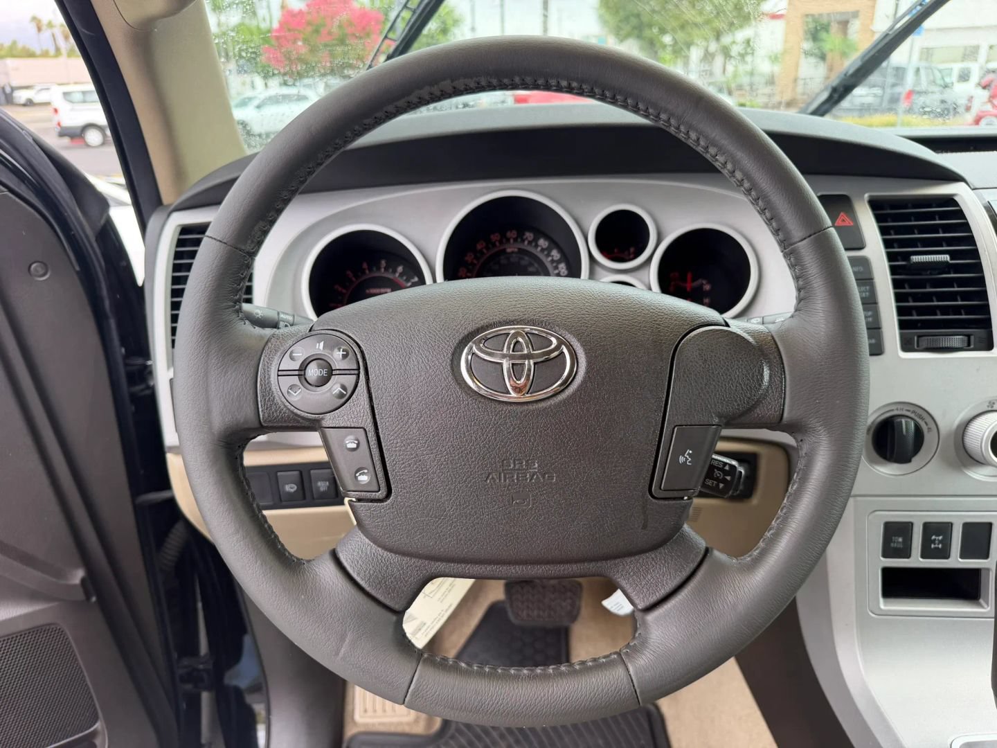 Used 2008 Toyota Sequoia SR5 AWD/4WD image 25
