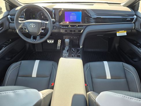 New 2026 Toyota Camry Hybrid image 9