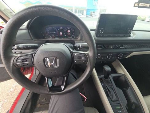 Certified 2023 Honda Accord EX image 7