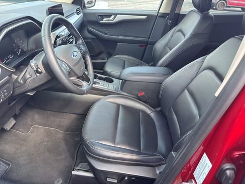 Used 2020 Ford Escape SEL image 4