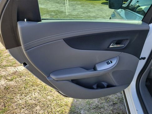 Used 2017 Chevrolet Impala LS w/ Protection Package image 26