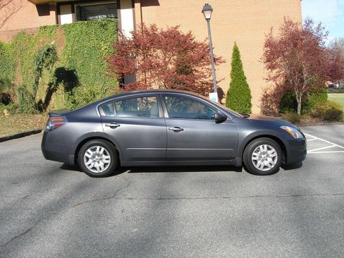Used 2011 Nissan Altima 2.5 S image 8