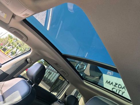 Used 2022 Volkswagen Atlas SE image 10