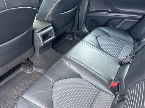 Certified 2021 Toyota Camry SE image 12