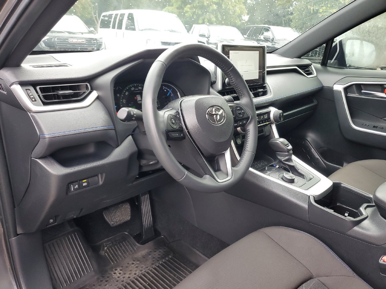 Used 2025 Toyota RAV4 SE AWD/4WD image 20