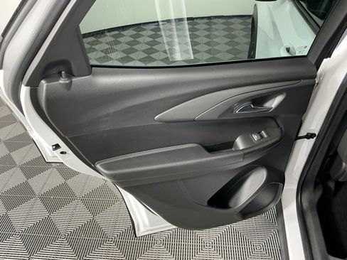 Used 2023 Chevrolet TrailBlazer LT w/ Convenience Package image 10