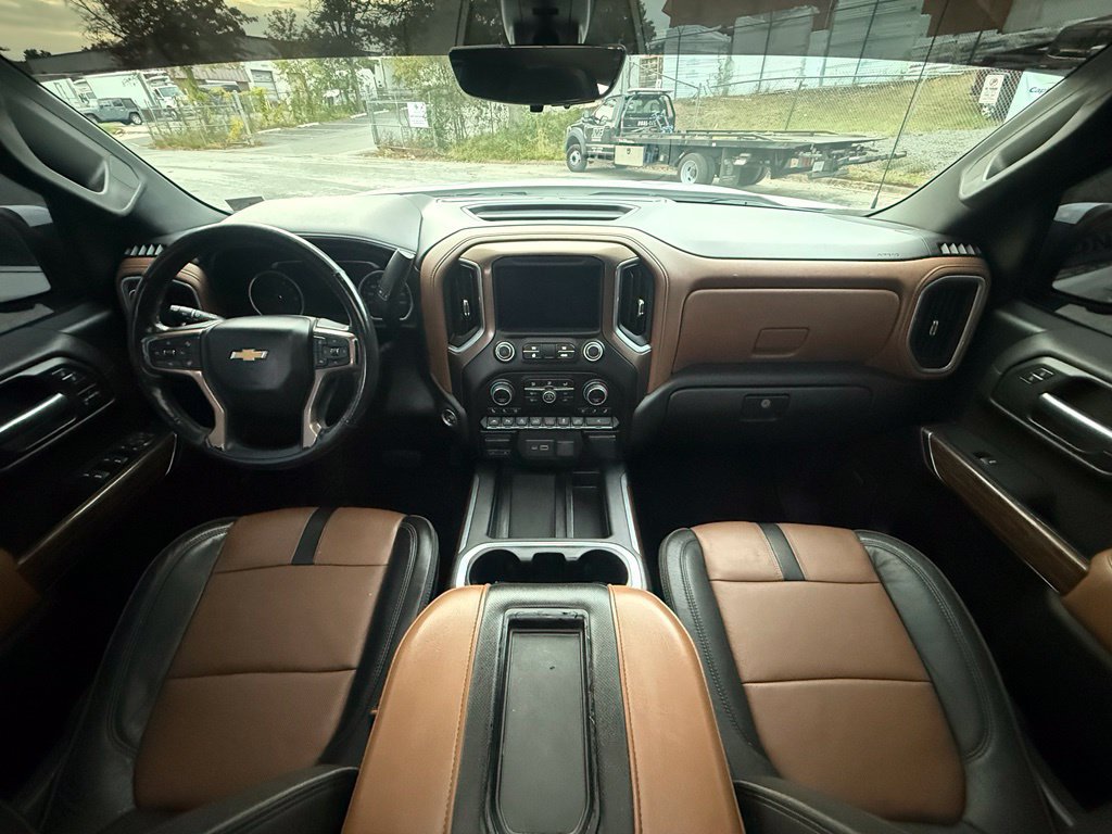 Used 2019 Chevrolet Silverado 1500 High Country w/ Technology Package AWD/4WD image 35