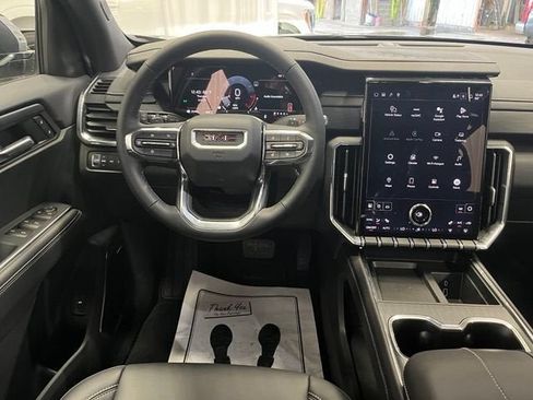 New 2026 GMC Acadia Elevation w/ Elevation Premium Package AWD/4WD image 17