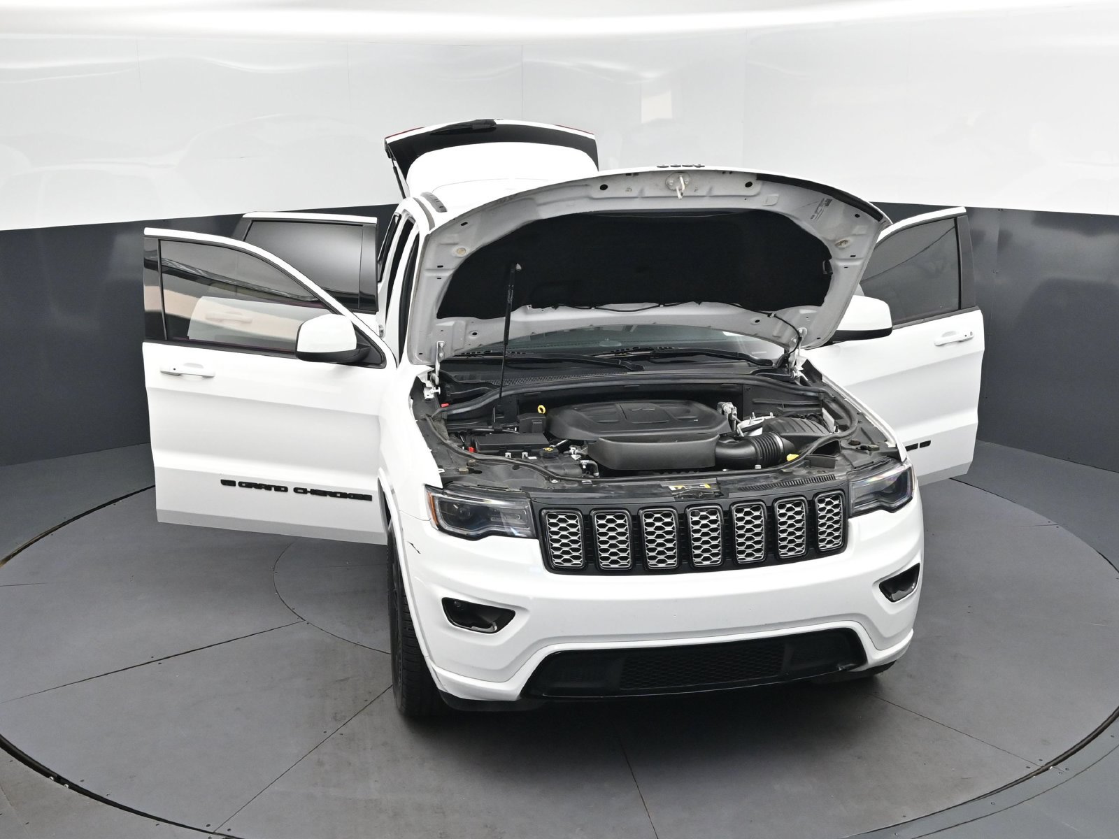 Used 2022 Jeep Grand Cherokee Laredo X RWD image 52