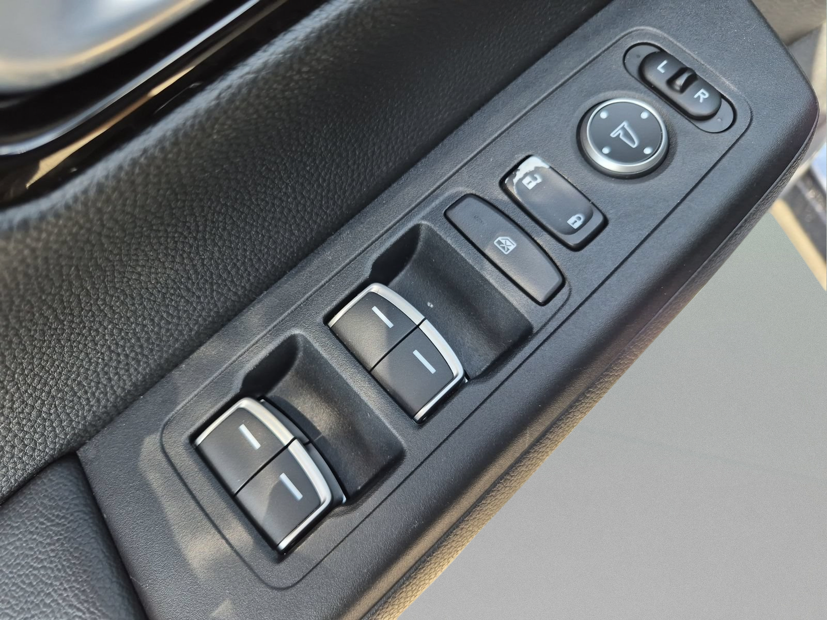 Certified 2025 Honda CR-V EX-L image 16