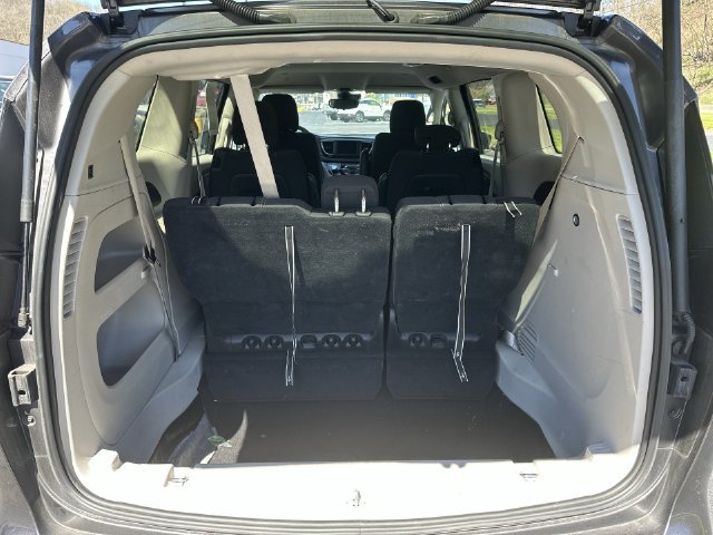 Used 2023 Chrysler Voyager LX FWD image 22