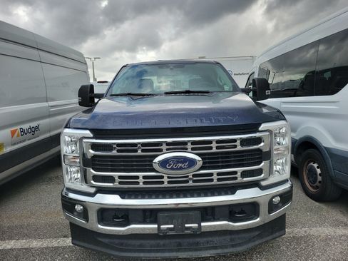 Used 2025 Ford F250 XLT AWD/4WD image 2