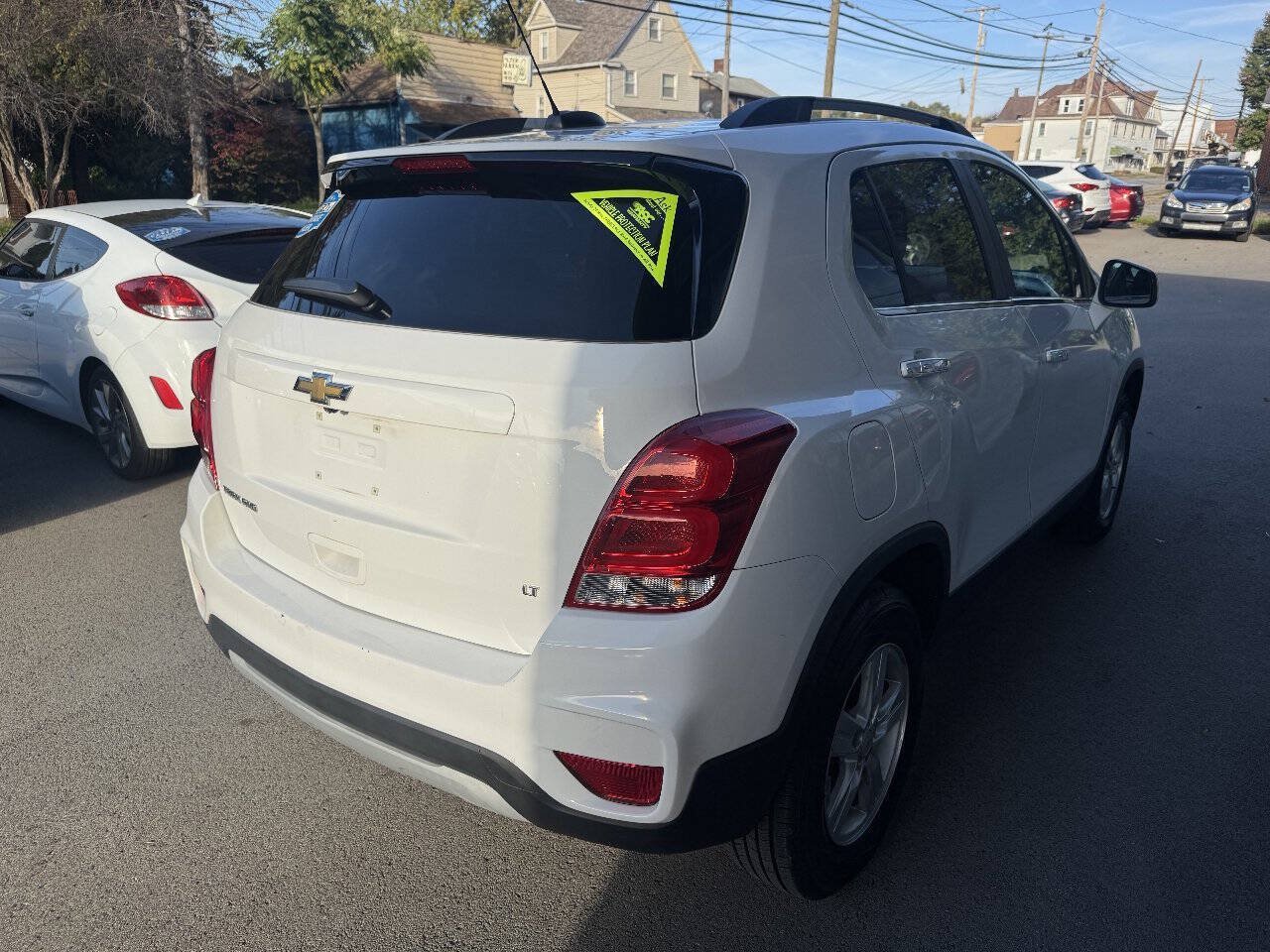 Used 2017 Chevrolet Trax LT w/ LT Convenience Package AWD/4WD image 5