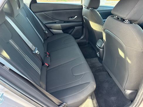 Used 2024 Hyundai Elantra SEL image 17