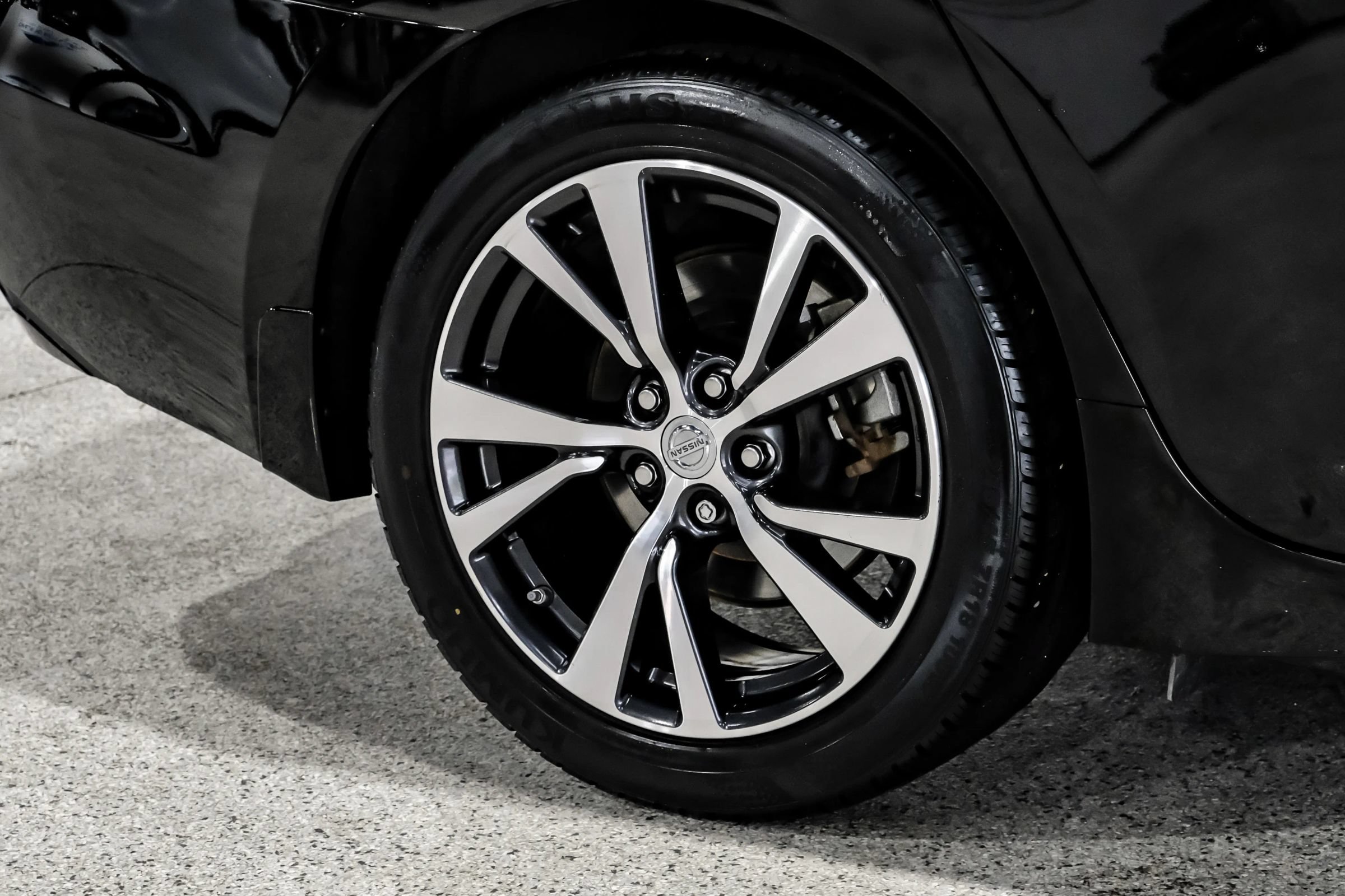 Used 2016 Nissan Maxima Platinum FWD image 53