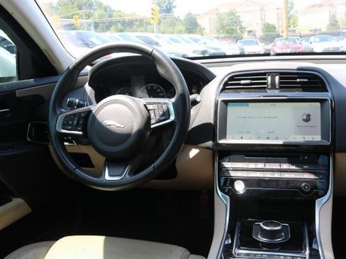 Used 2018 Jaguar XE Prestige RWD image 20