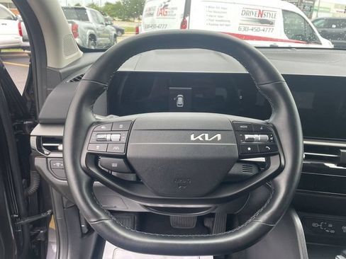 Used 2026 Kia Sportage LX FWD image 19