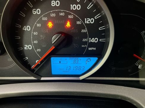 Used 2015 Toyota RAV4 XLE AWD/4WD image 13