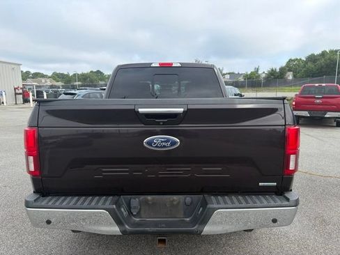 Used 2018 Ford F150 Lariat w/ Equipment Group 502A Luxury AWD/4WD image 4