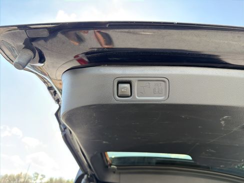 Used 2024 Ford Expedition Max XLT image 34