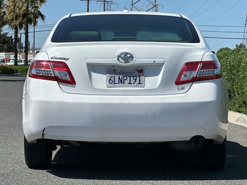 Used 2010 Toyota Camry LE FWD image 5