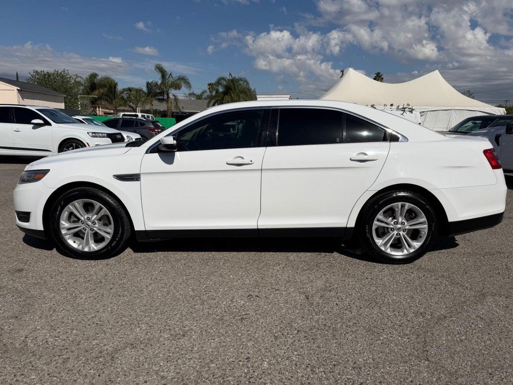 Used 2018 Ford Taurus SEL w/ Equipment Group 201A FWD image 10