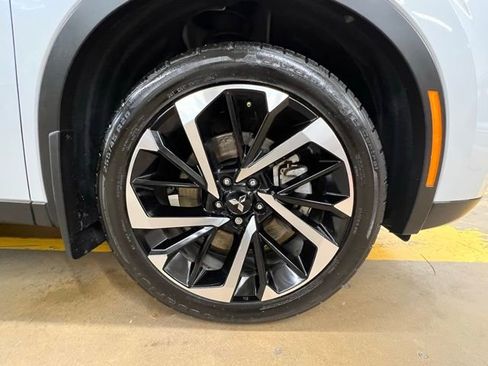 Used 2023 Mitsubishi Outlander SE image 9