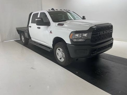 Used 2024 RAM 2500 Tradesman w/ Snow Chief Group AWD/4WD image 8