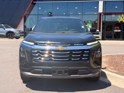 Used 2025 Chevrolet Equinox LT FWD image 7