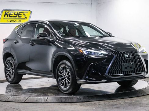 Used 2022 Lexus NX 350h AWD w/ Towing Package (2000 Lbs) image 5