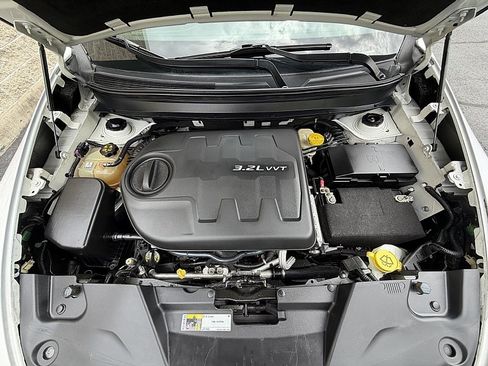 Used 2014 Jeep Cherokee Latitude AWD/4WD image 31