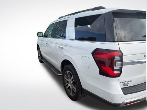 Used 2022 Ford Expedition Limited AWD/4WD image 3
