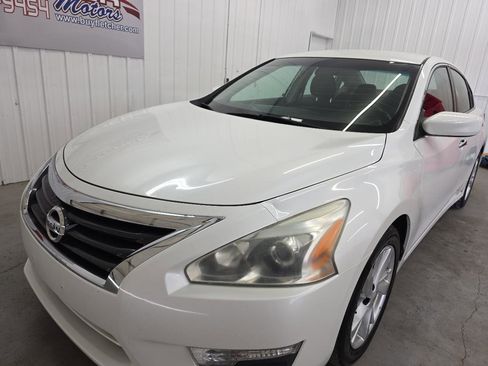Used 2013 Nissan Altima 2.5 SV image 4