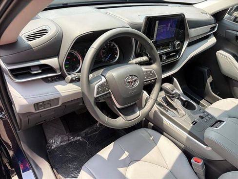 New 2026 Toyota Highlander XLE AWD/4WD image 13