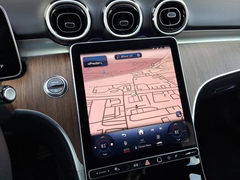 Used 2024 Mercedes-Benz C 300 Sedan image 32