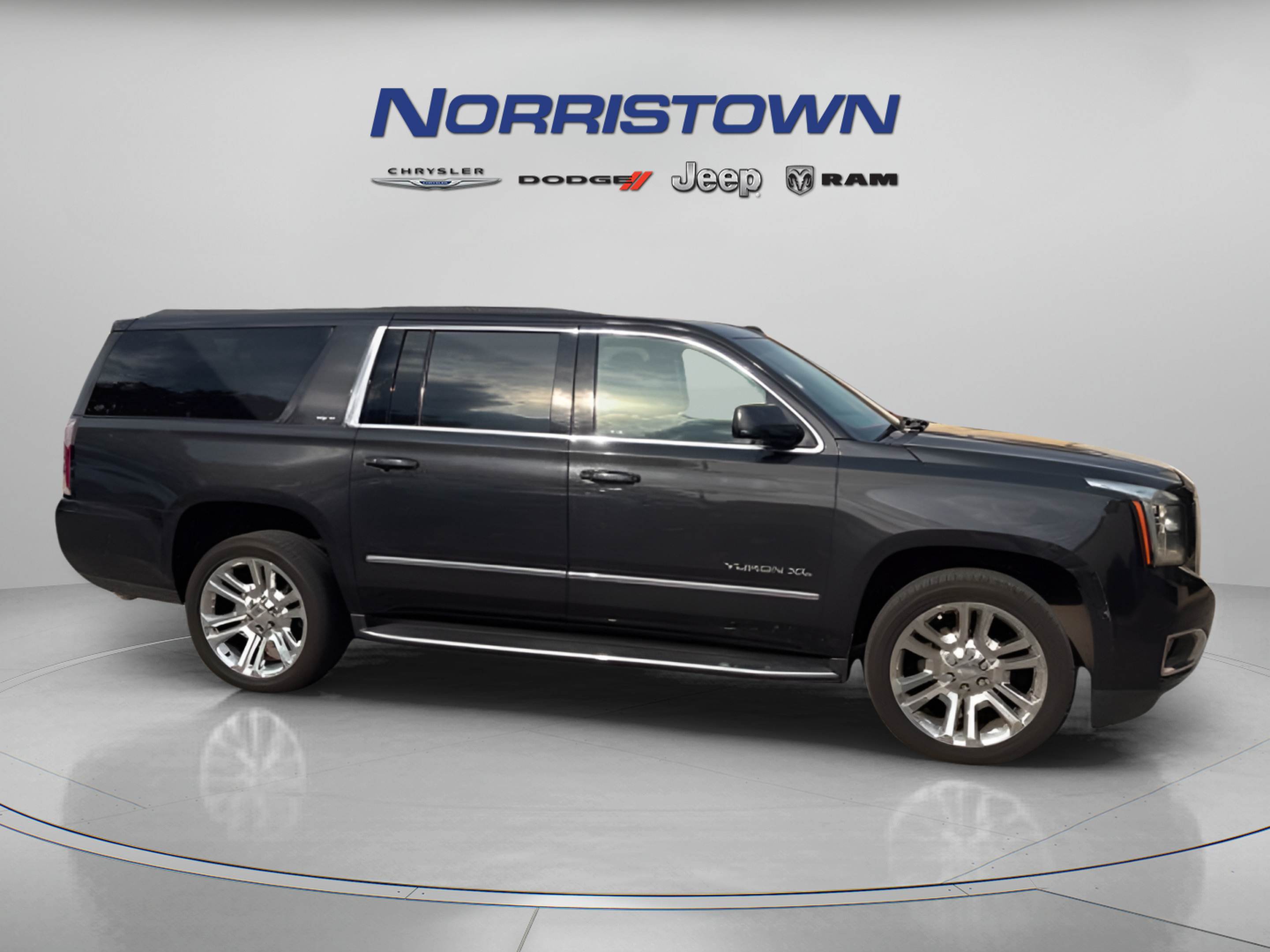 Used 2020 GMC Yukon XL SLT w/ Premium Edition AWD/4WD image 8